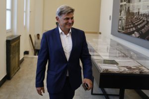 Καταγγελίες για τη συχνή παραβίαση κανόνων ανταγωνισμού στην ελληνική αγορά τηλεπικοινωνιών