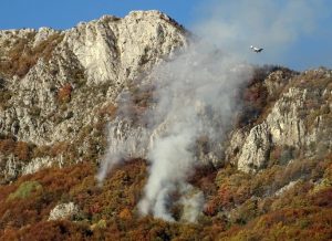 Φωτιά στο Παγγαίο Όρος Στην Καβάλα Συνεχείς Επιχειρήσεις Από Πυροσβεστικές Δυνάμεις